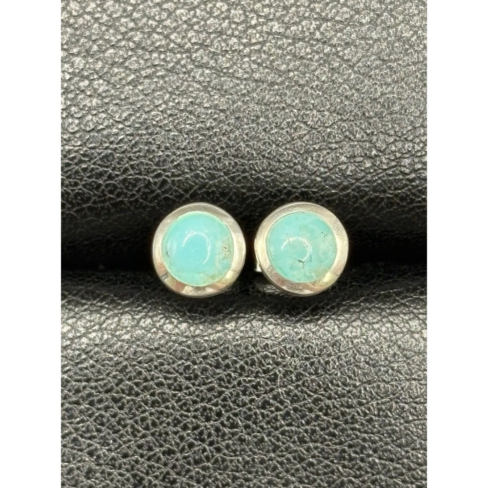 New Condition Sterling Silver 7MM Turquoise Stud Plain Earrings F2